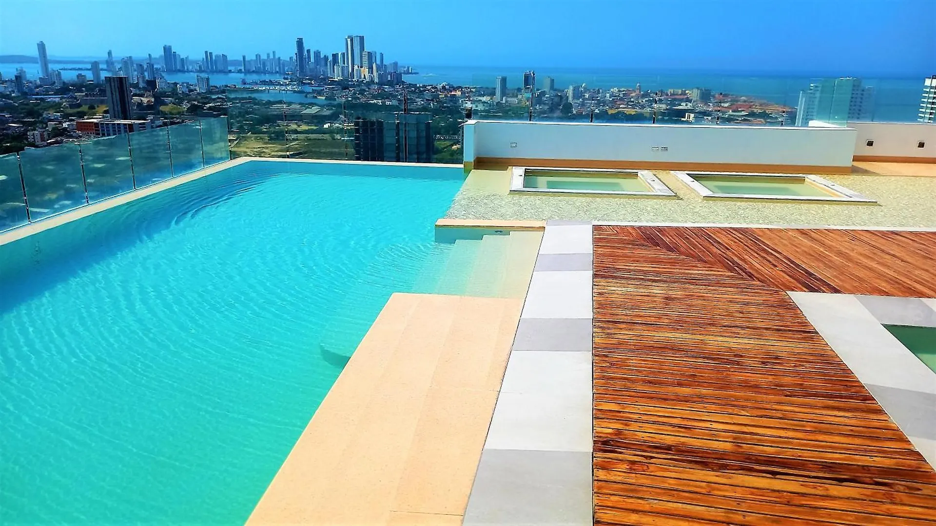 P16 Gorgeous Brand New 2Bd 3Ba 8 Blocks To Old City Steps To The Beach Apartment Cartagena 0*,  Colombia